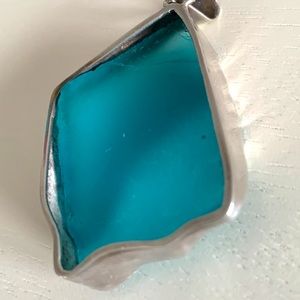 VINTAGE ESTATE SALE SEA GLASS PENDANT STERLING AND GLASS